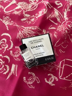 Chanel gentle hair and body oil